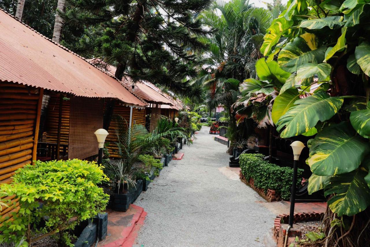 Kerala Bamboo House Hotel Varkala Exterior foto
