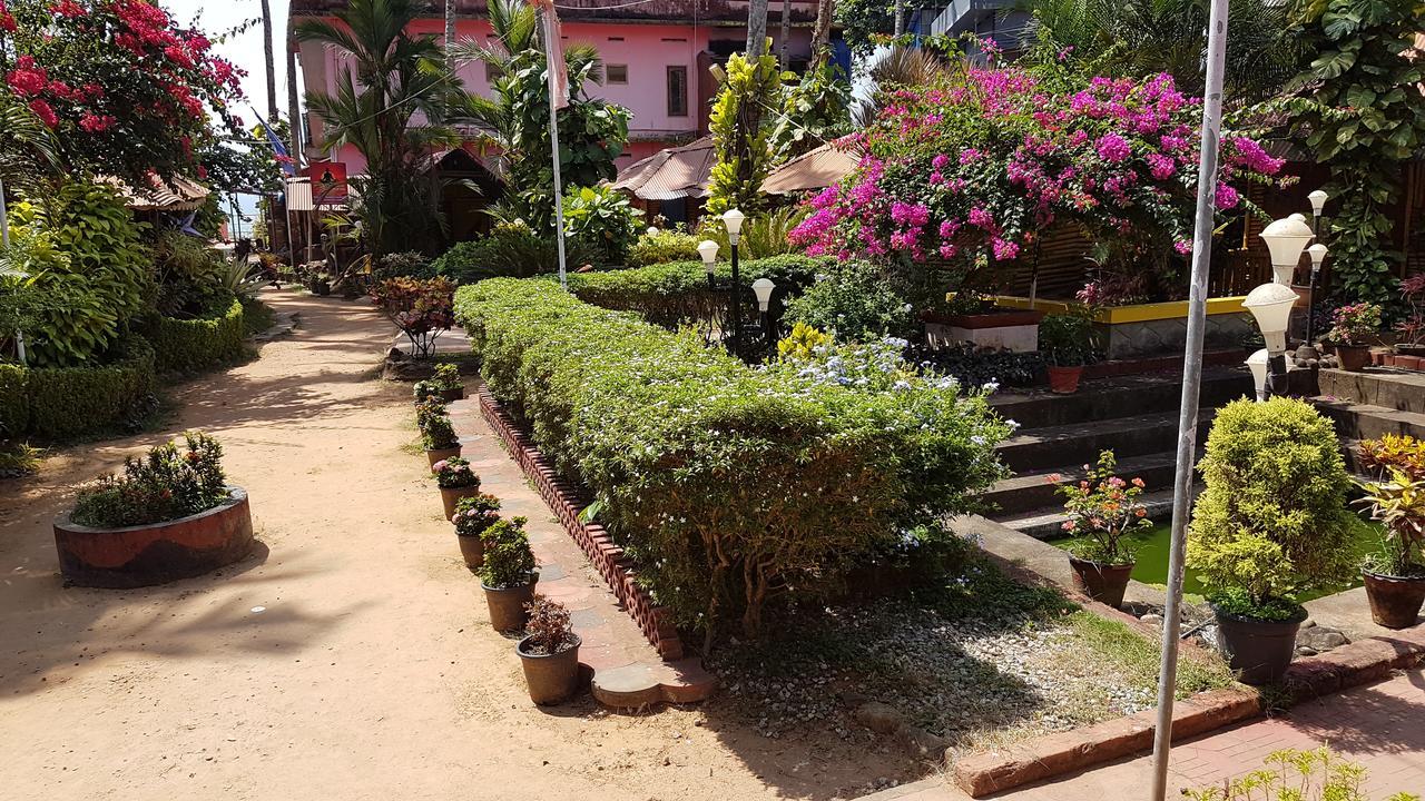 Kerala Bamboo House Hotel Varkala Exterior foto